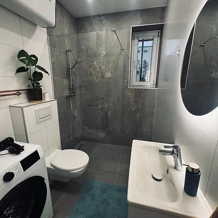 Sihot - Parkovanie A Nabijanie Ev Apartment