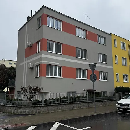 Sihot - Parkovanie A Nabijanie Ev Appartement *
